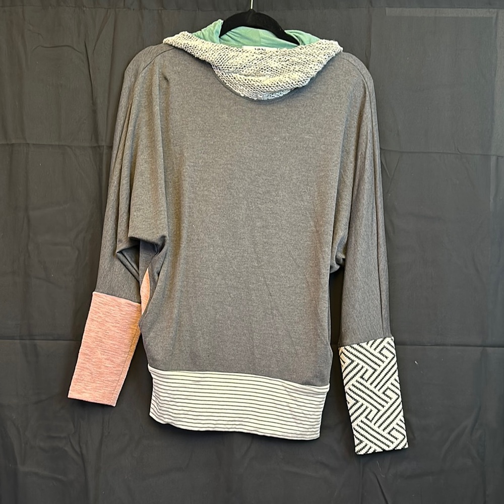 Colorblock Hoodie with Patterned Sleeves Rippa